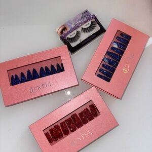 Loveful Glam Glitter Press-On Nail Set with Lashes - Blue & Red